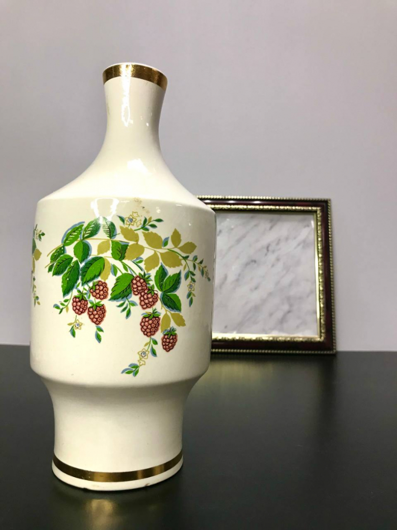 Графин от набора ЗИК им.Конаково 1974г. Мелкие дефекты. Винтаж, СССР. Картинка 1